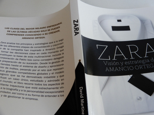 Zara: Visión y estrategia de Amancio Ortega, de Martínez, David. Conecta Más Editorial Conecta, tapa blanda en español, 2020