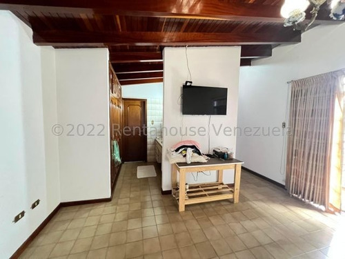 Imagen 12 de 16 de Mayerling Gonzalez Bm Vende Casa Mls #22-27856