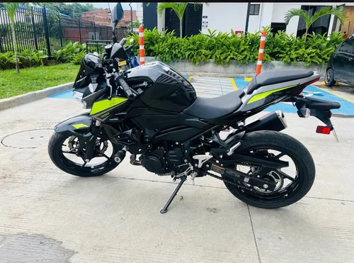 Kawasaki Z400 Casi Nueva