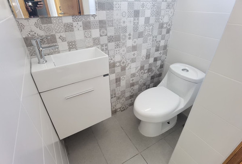 Apartamento Con Vista Despejada En Evaristo Morales