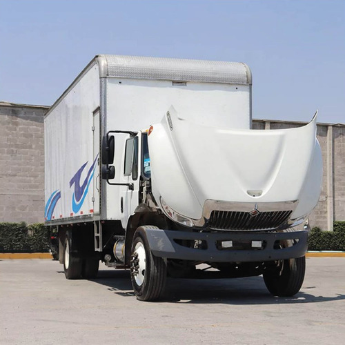 International 4300 Modelo 2013