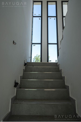 Imagen 13 de 30 de Venta - Casa Con Vista A La Laguna En Lagoon Pilar - Bayugar Negocios Inmobiliarios