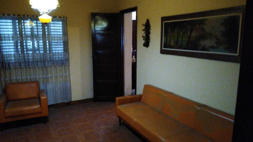 Imagen 11 de 26 de Casa 6 Amb. En Venta En Merlo Lote Grande