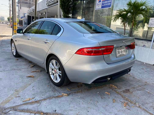 Jaguar Xe 2016 2.0 Pure At