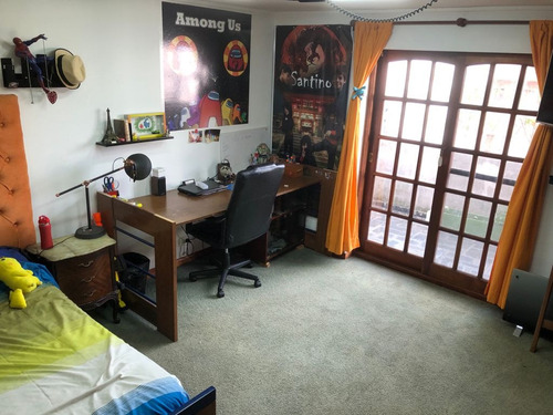 Merolla Vende | Hermosa Casa De Seis Ambientes En Parque Patricios Usd 550.000