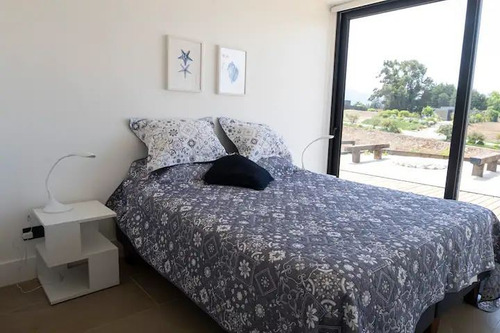 Casa En Arriendo De 5 Dorm. En Puchuncaví