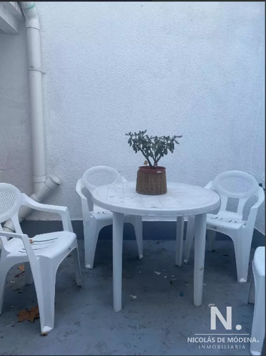 Casa De 3 Dormitorios Sobre Av. Garibaldi.
