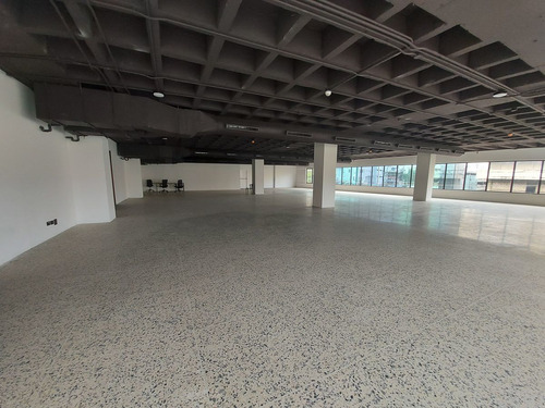 Alquiler De Local Comercial En Naco De 1,534 M2