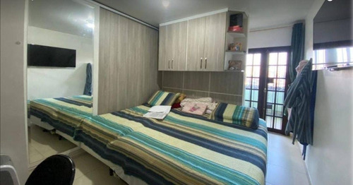 Imagem 12 de 23 de Vendo Sobrado Dois Dormitorios Suite Jd. Piracuama (vi638)