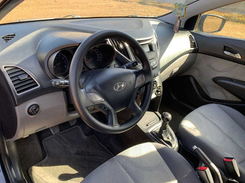 Imagem 8 de 8 de Hyundai Hb20s 1.0 M Comfort 2015