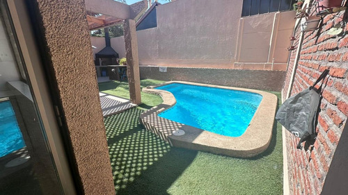 Excelente Casa Con Piscina