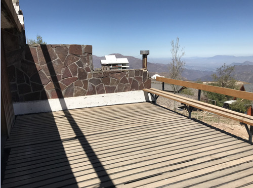 Amplio Refugio En El Colorado
