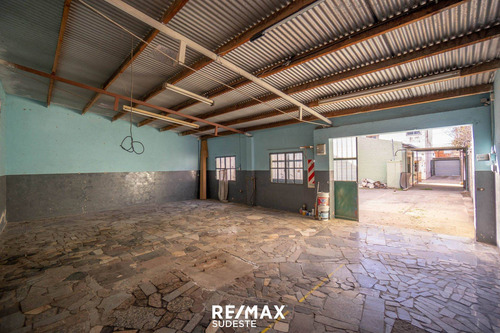 Imagen 11 de 20 de Venta Casa Mas Local Sobre Gran Lote Brcikman 1300