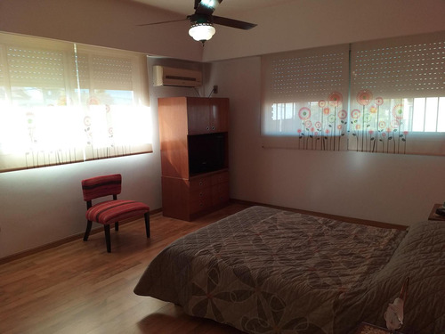 Venta De Chalet 4 Ambientes