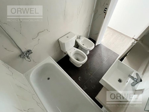 Imagen 12 de 28 de Venta Esquinero - 3 Ambientes - 2 Baños - Cochera Opcional