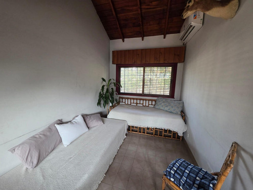 Venta De Casa 4 Ambientes. Parque Leloir