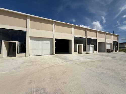 Nave Industrial En Alquiler En Punta Cana Bávaro Doble Altura, 2nivels