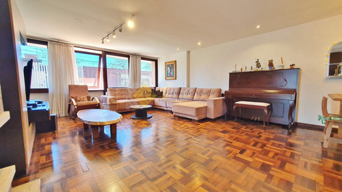 Imagem 4 de 30 de Casa Com 5 Dormitórios À Venda Com 222.4m² Por R$ 1.050.000,00 No Bairro Seminário - Curitiba / Pr - 694