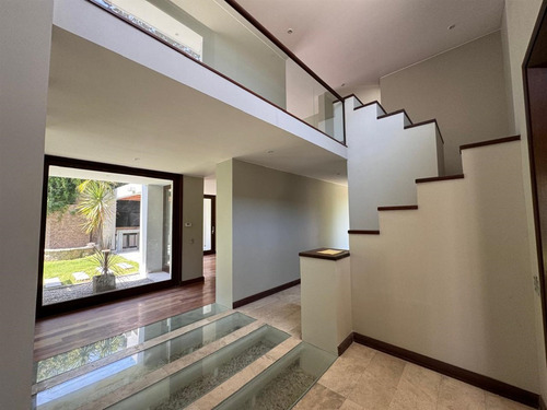 Moderna En Condominio Cercana A Colegios, Centro Comercial