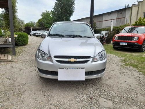 Imagen 2 de 11 de Chevrolet Classic 1.4 4 Ptas Aa Año 2014