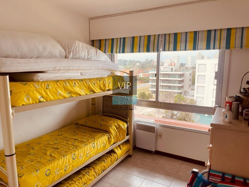 Vendo Penthouse En Playa Mansa- Ref: 541