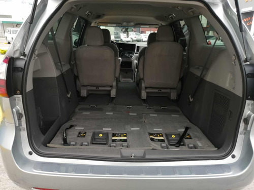 Toyota Sienna 3.5 Le V6 At