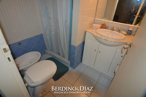 Espectacular Casa En Venta Ideal Para Vivir Todo El Año Con Una Ubicacion Inmejorable A Solo Cuadras De Playa Mansa- Ref: 112