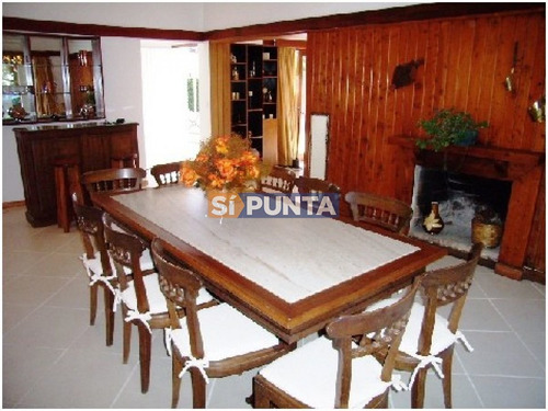 Imagen 3 de 9 de Casa En Venta - Playa Mansa