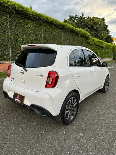 Nissan March 1.6 Aut Advance Full Equipo Blindaje 2 Plus
