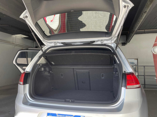 Imagen 9 de 20 de Volkswagen Golf 2016 1.6 Trendline