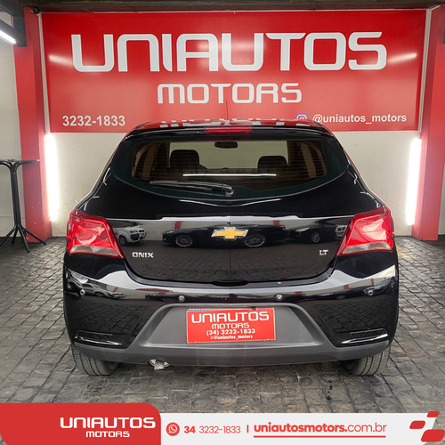 Chevrolet Onix HATCH LT 1.0 8V FLEXPOWER 5P MEC.