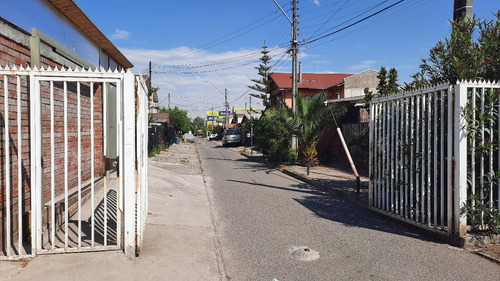 Casa Material Sólido En Estado Original Dentro De Condominio