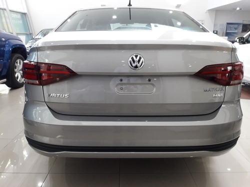 Volkswagen Virtus Tredline 1.6 F