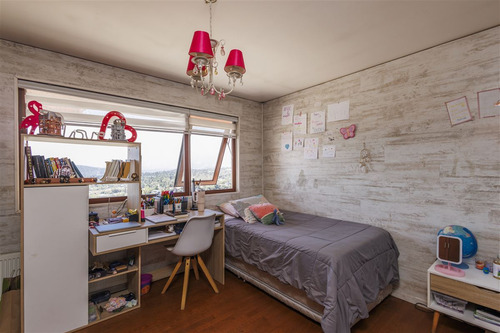 Casa En Condominio De 5 Dorm. San Carlos De Apoquindo.