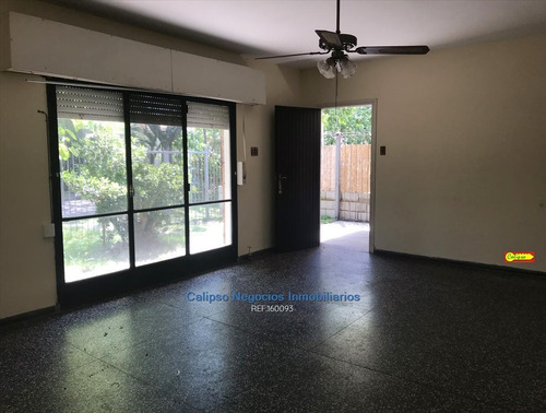 Venta - Casa Con Renta- 3 Dormitorios- Inmobiliaria Calipso