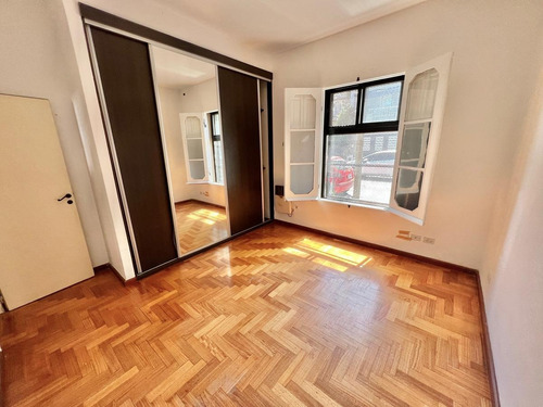 Imagen 12 de 25 de Imperdible Casa Hecha A Nuevo Con Terraza Propia A Cinco Cuadras Del Centro De Martinez.