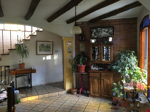 Imagen 3 de 9 de Contacto Inmobiliaria Sucursal Chacras De Coria Vende Casa En B° Huerto Del Sol