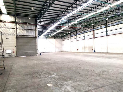Imagen 2 de 5 de Alquiler Galpón 4200m2 En Hurlingham