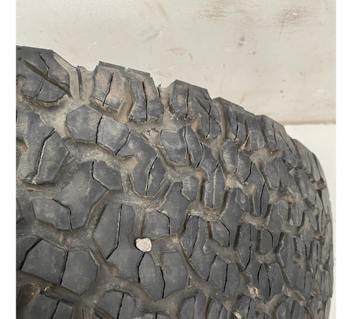 Llanta Bfgoodrich All-terrain T/a Ko2 Lt 245/75r16 120/116 S (Usado)