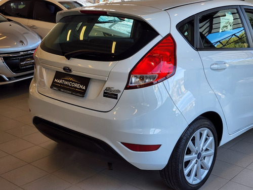 Imagen 12 de 15 de Ford Fiesta Kinetic 1.6 Se