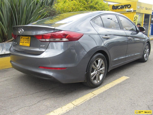 Imagen 6 de 25 de Hyundai Elantra 2.0 Gls Nb Limited