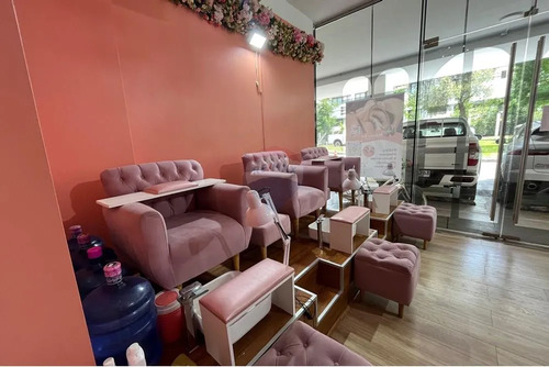 Local Comercial En Av. La Dehesa - Primer Piso