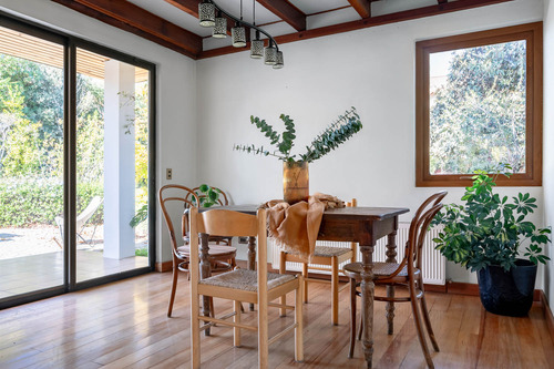 Casa Gran Espacio Y Jardin, Sector Con Seguridad .