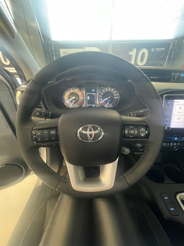Imagen 17 de 19 de Toyota Hilux Dc 4x4 Srv At6 2.8tdi Gs