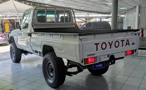 Stop Toyota Hembrita Nuevo