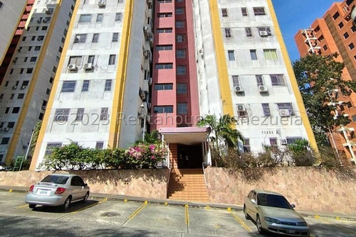 Apartamento En Alquiler Barquisimeto Avenida Lara 24-20684 App