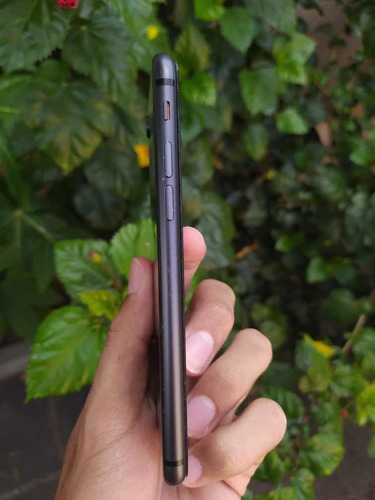 iPhone 8 64gb Cinza Espacial