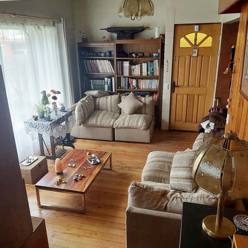 Casa De Un Piso/barrio Residecial/excelente Conectividad