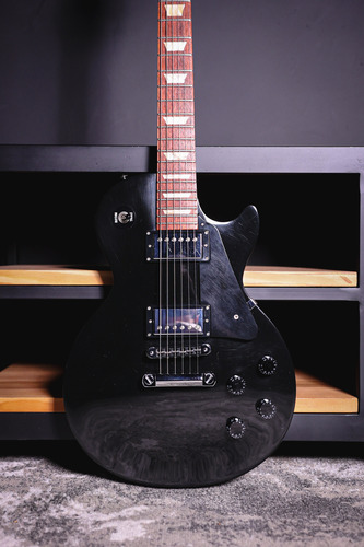 Guitarra Gibson Les Paul Studio - Ebony Black - 2012 Destro Preto Rosewood (Usado)