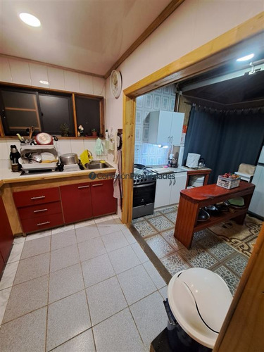 Casa En Venta De 2 Dorm. En Frutillar